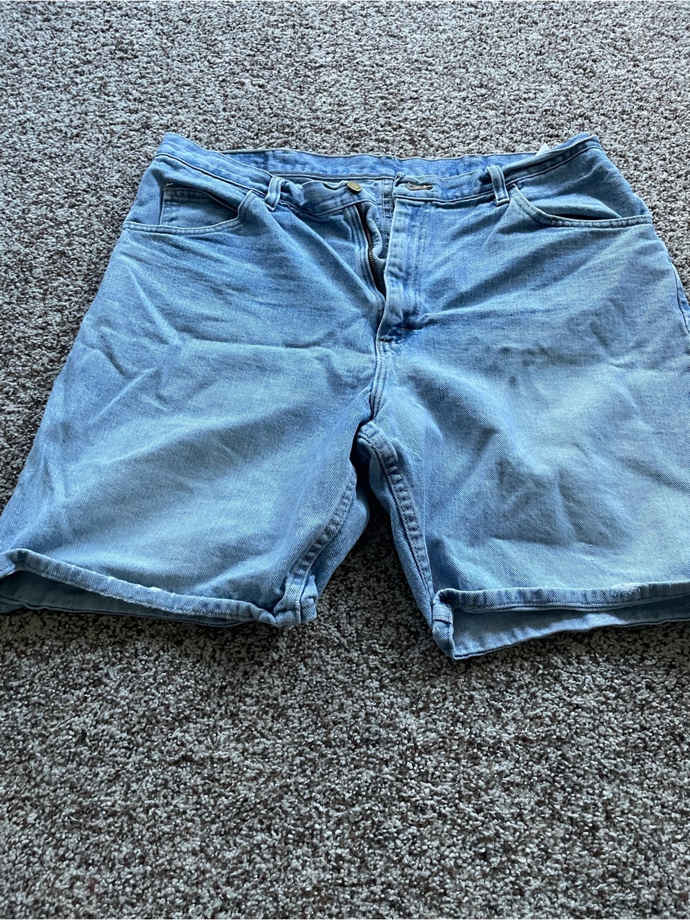 Wrangler Denim Jean Shorts – Size 38 – Light Wash